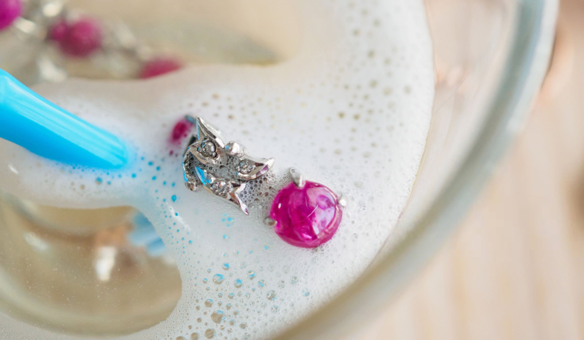 how to wash diamond earrings​