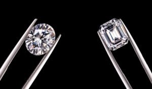 How to choose a loose diamond for an engagement ring