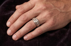 Men's Wedding Rings in Aruba: A Buyer's Guide to Timeless Bands